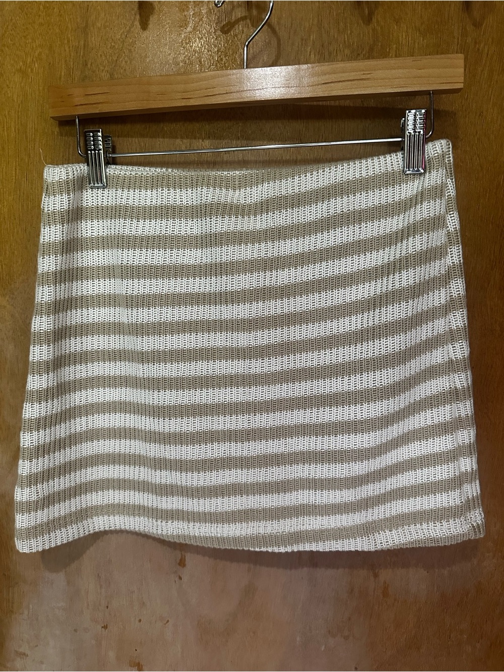 Missguided Striped Knit Mini Skirt in Beige and White Medium - Picture 2 of 5